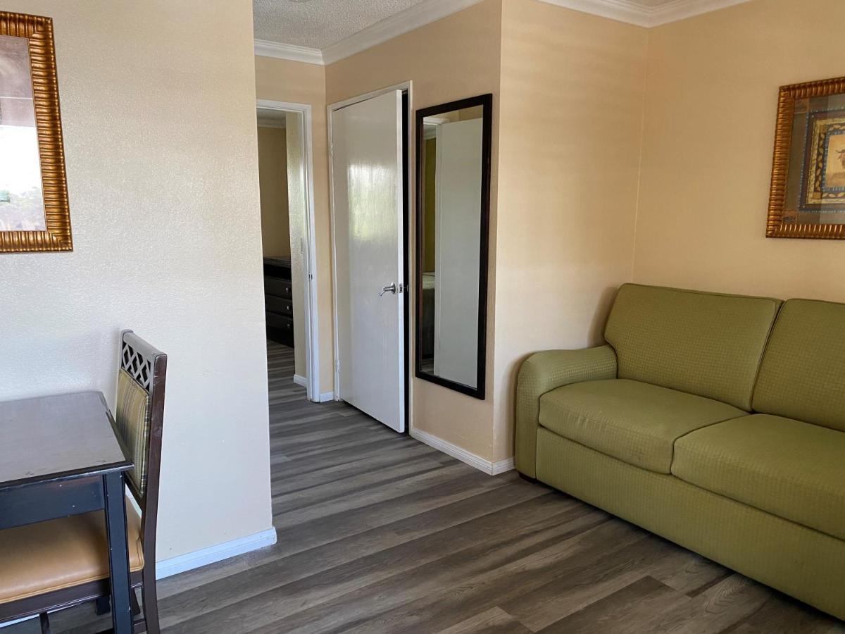 Travelodge By Wyndham Chatsworth Los Angeles Kültér fotó