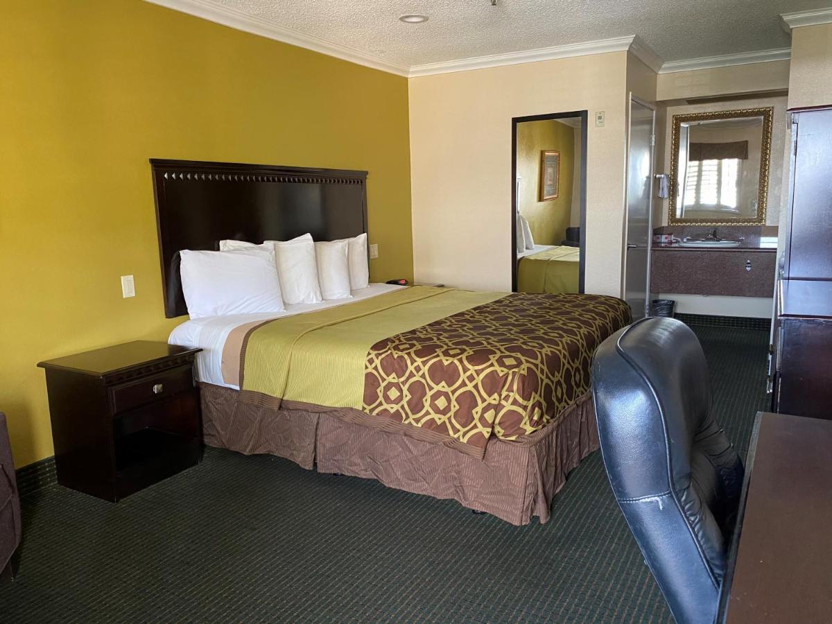 Travelodge By Wyndham Chatsworth Los Angeles Kültér fotó