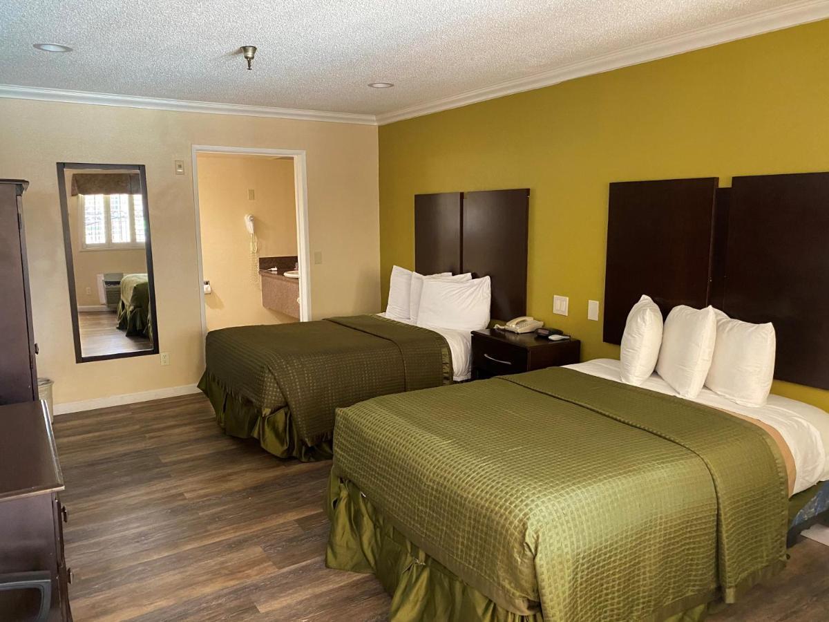 Travelodge By Wyndham Chatsworth Los Angeles Kültér fotó