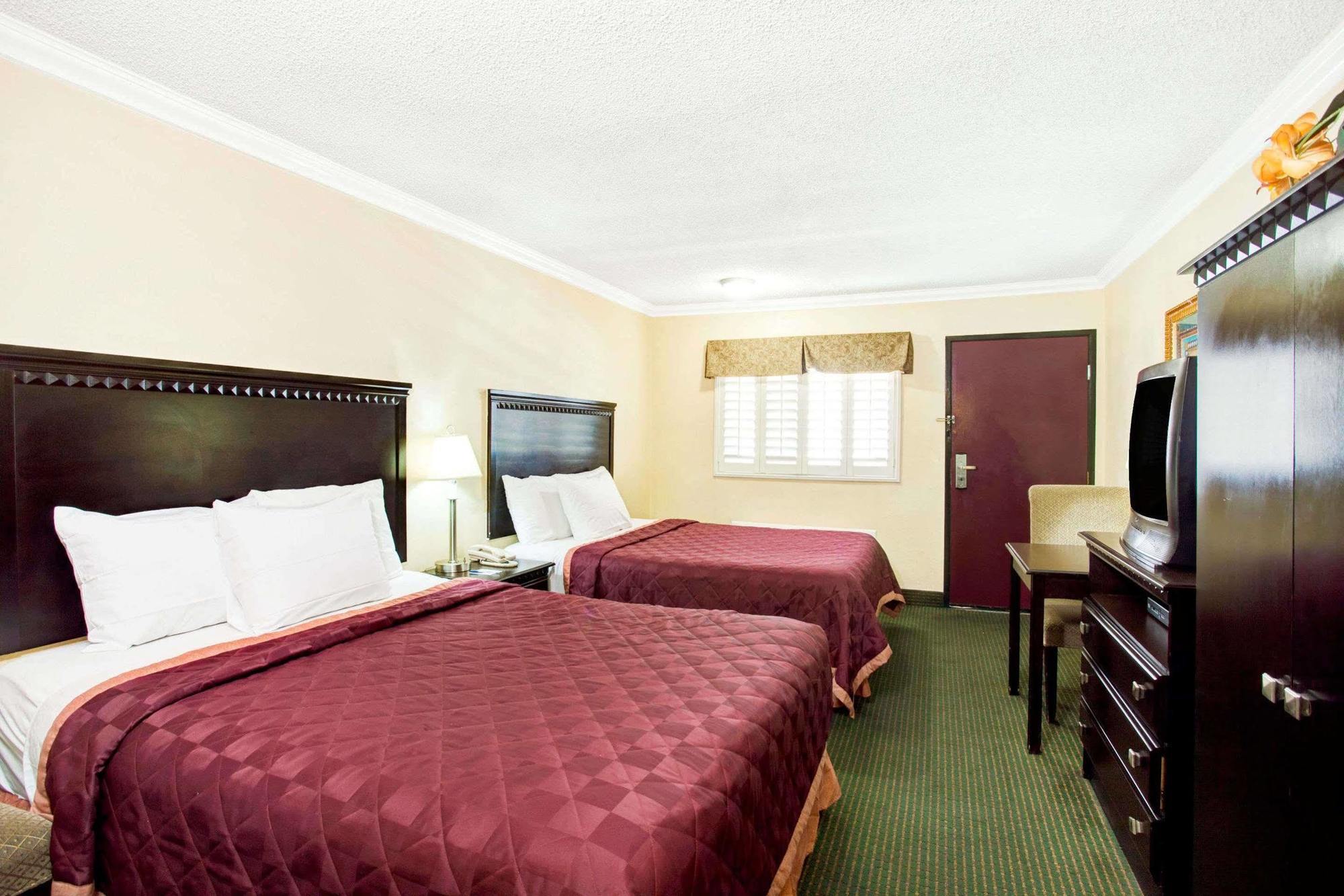 Travelodge By Wyndham Chatsworth Los Angeles Kültér fotó
