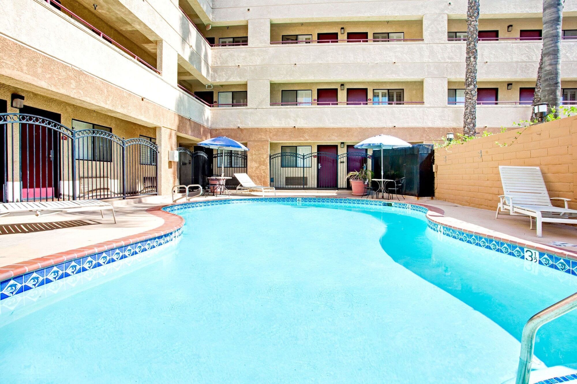 Travelodge By Wyndham Chatsworth Los Angeles Kültér fotó